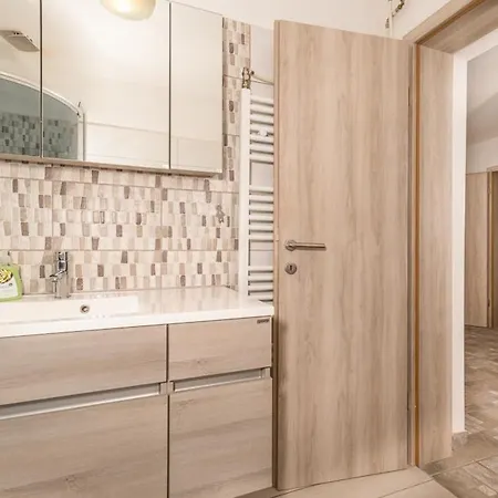 Lte Apartment *