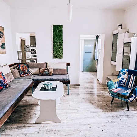 Lte Apartment